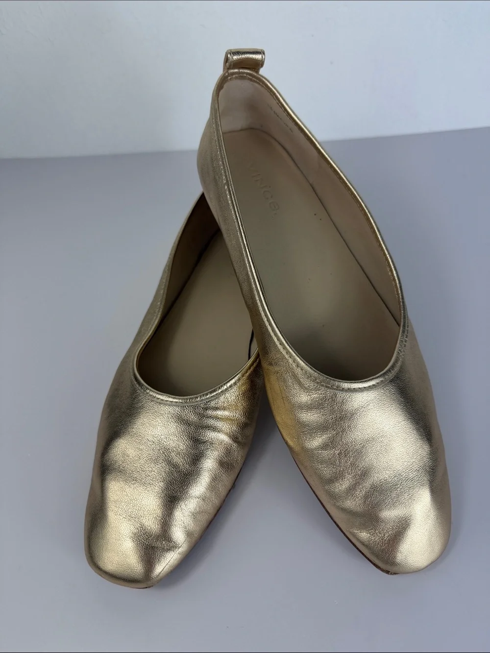 Vince Vivian Gold Metallic Leather Ballet Flats Square Toe Slip On Shoes Size 6M